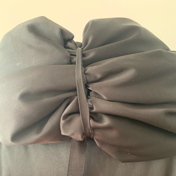 TAHARI BLACK WINTER COAT - Picture 9 of 15